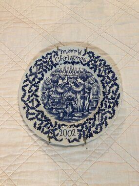 2002 Royal Crownford Christmas Holiday Ceramic Plate, Blue and White